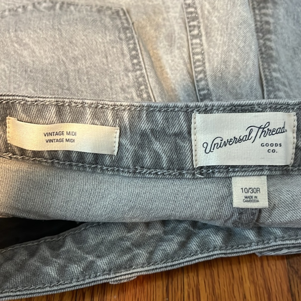 Midi Jean Shorts - Picture 3 of 3